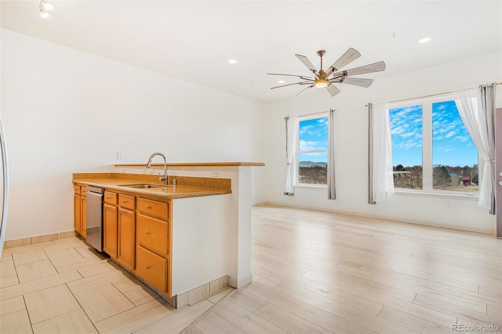 MLS Image #1 for 15475  andrews drive,denver, Colorado