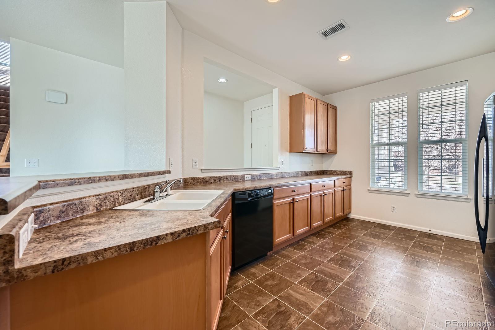 MLS Image #10 for 15786  randolph place,denver, Colorado