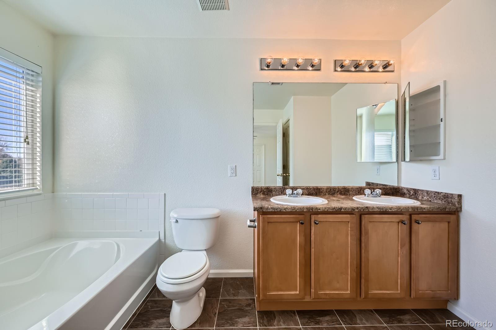 MLS Image #16 for 15786  randolph place,denver, Colorado