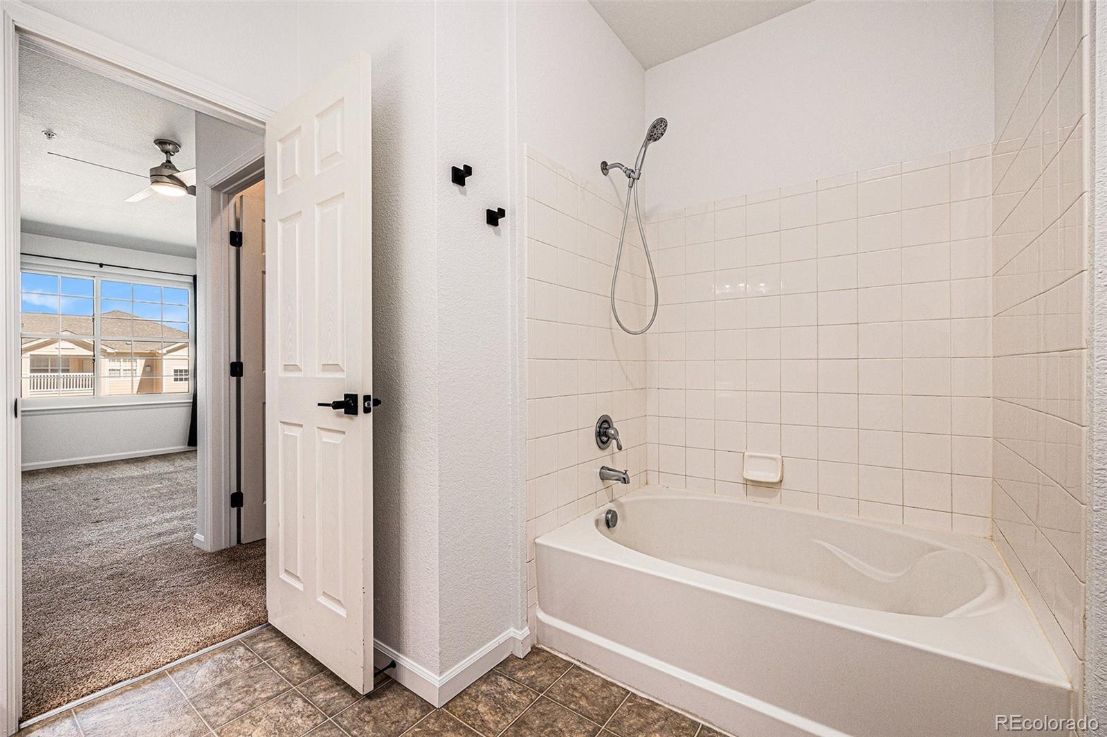 MLS Image #11 for 5756 n genoa way,aurora, Colorado