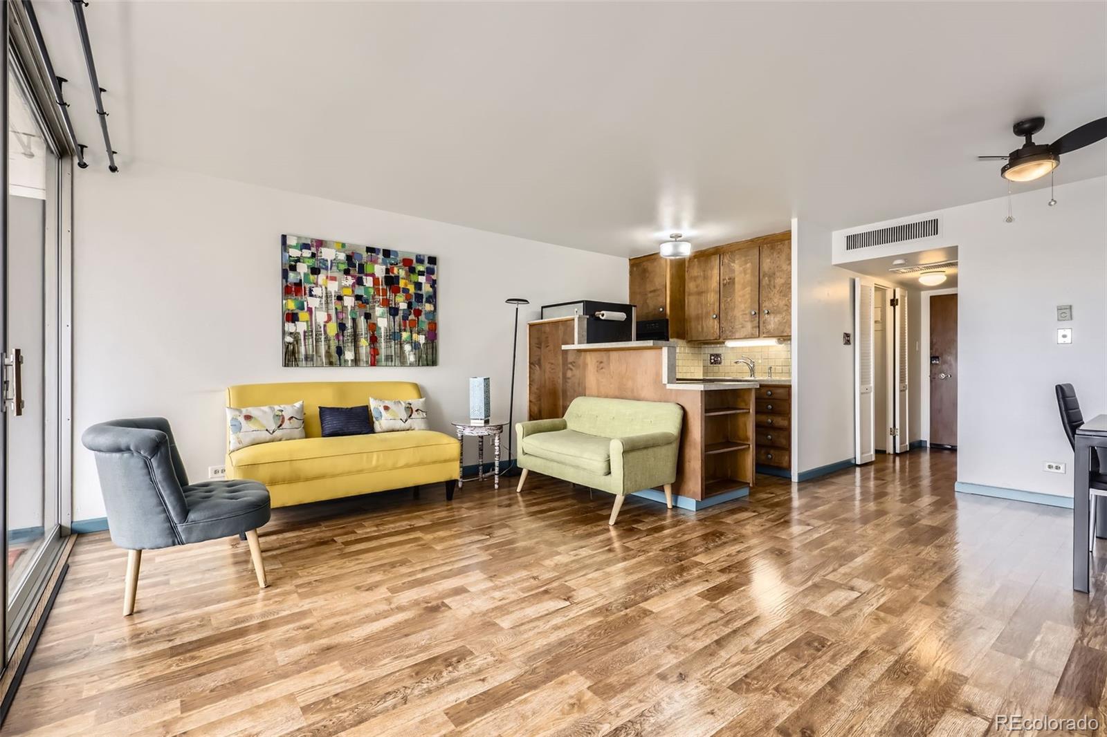 MLS Image #4 for 790 n washington street 804,denver, Colorado