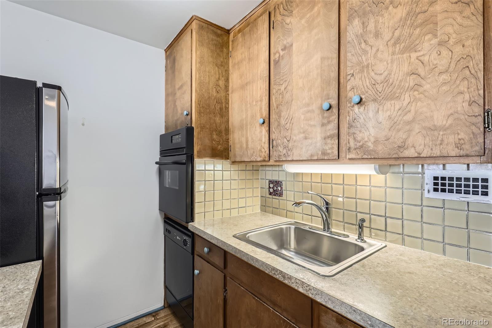 MLS Image #7 for 790 n washington street 804,denver, Colorado