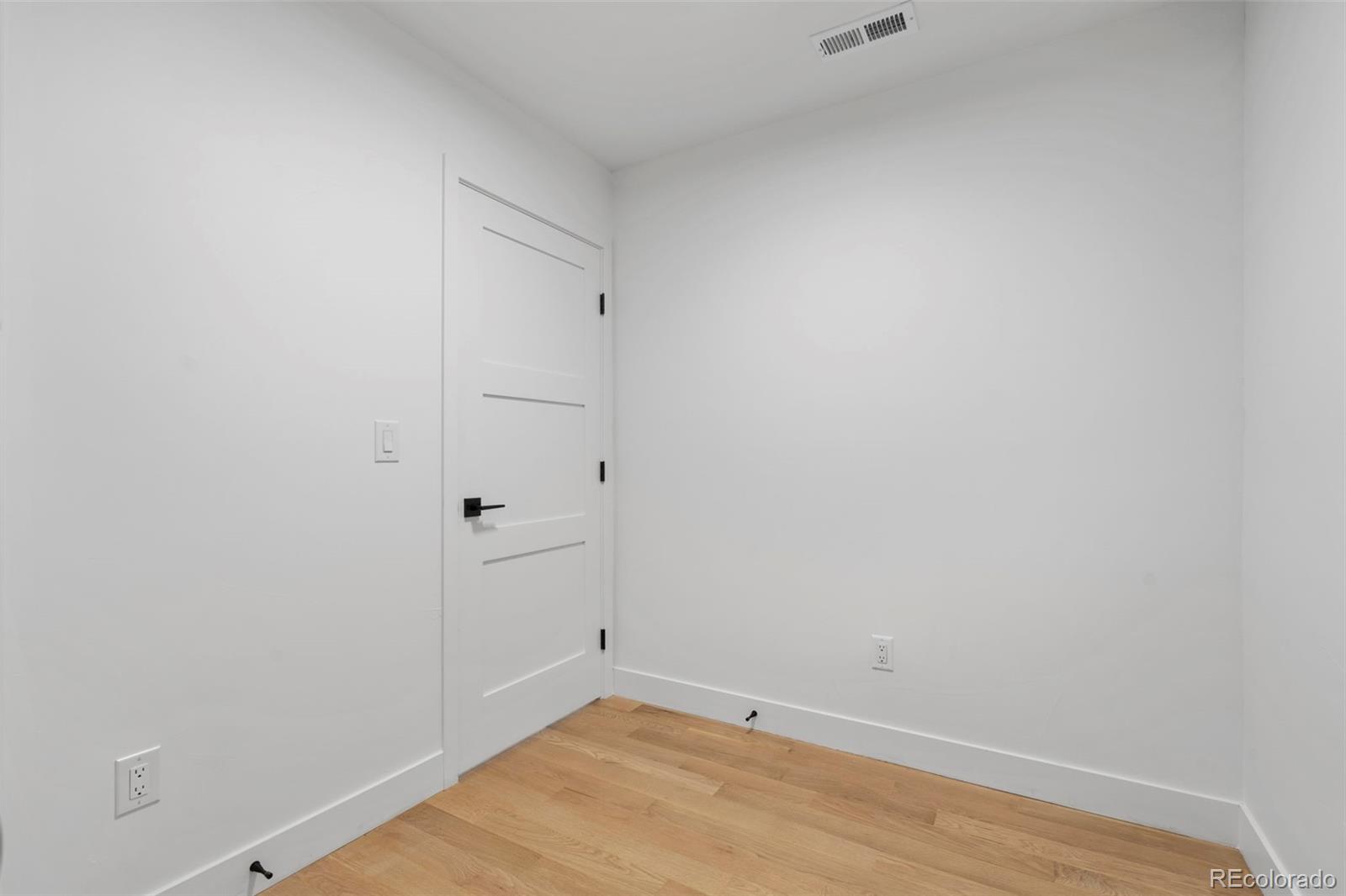 MLS Image #11 for 1252  yates street,denver, Colorado