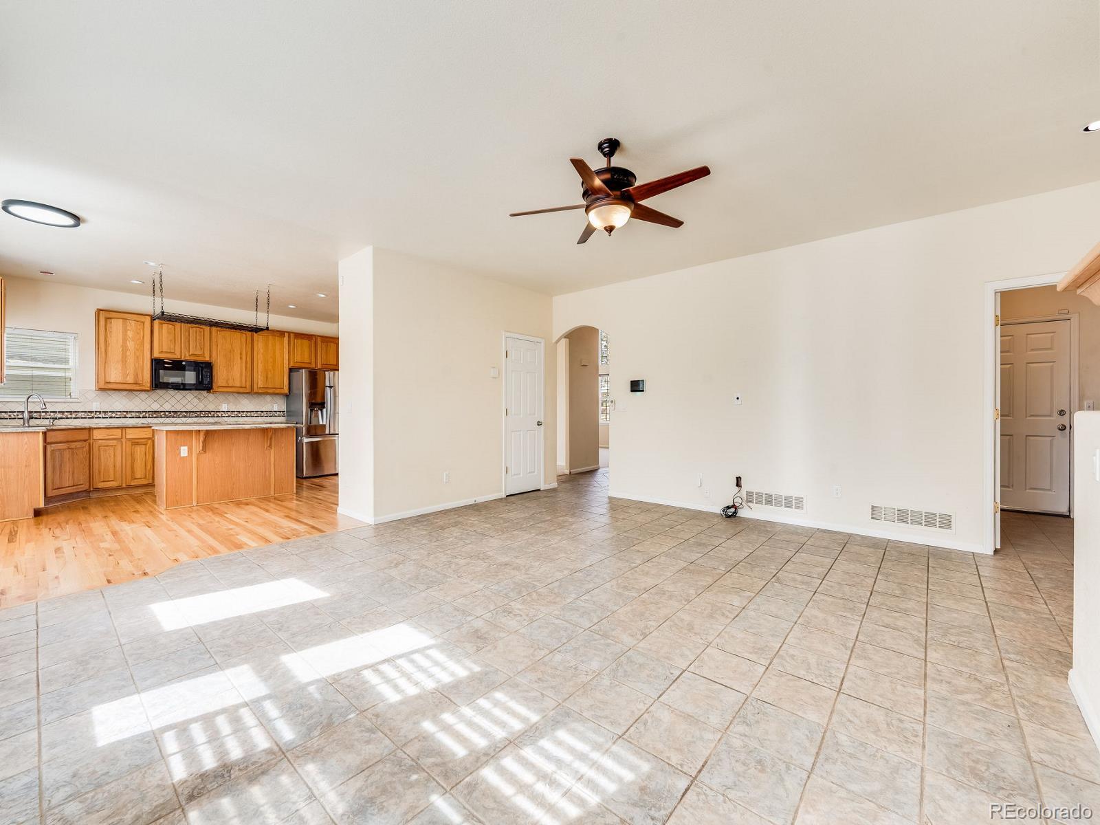 MLS Image #12 for 18338 e powers place,centennial, Colorado