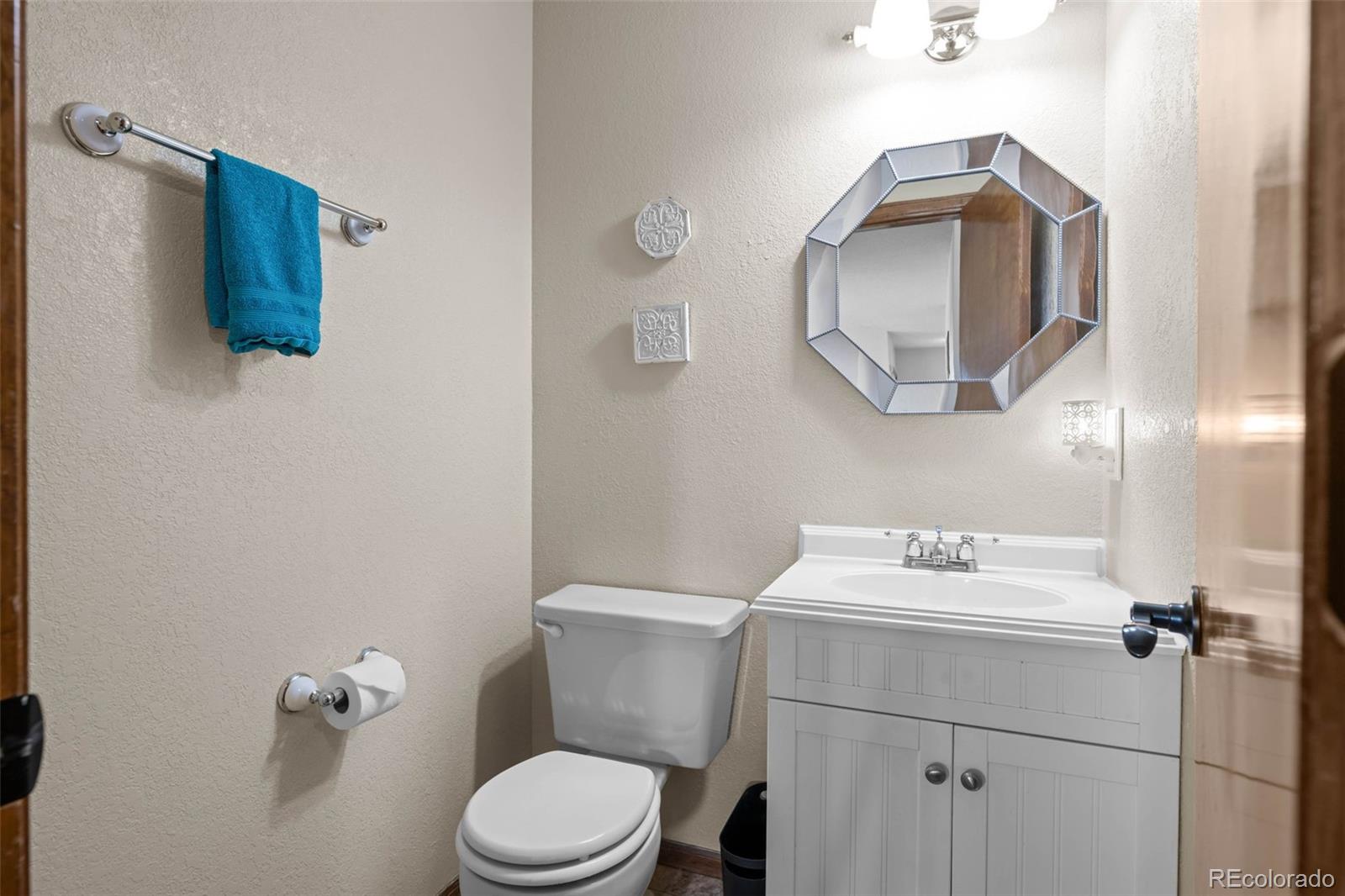 MLS Image #14 for 44011  morning star court,elizabeth, Colorado