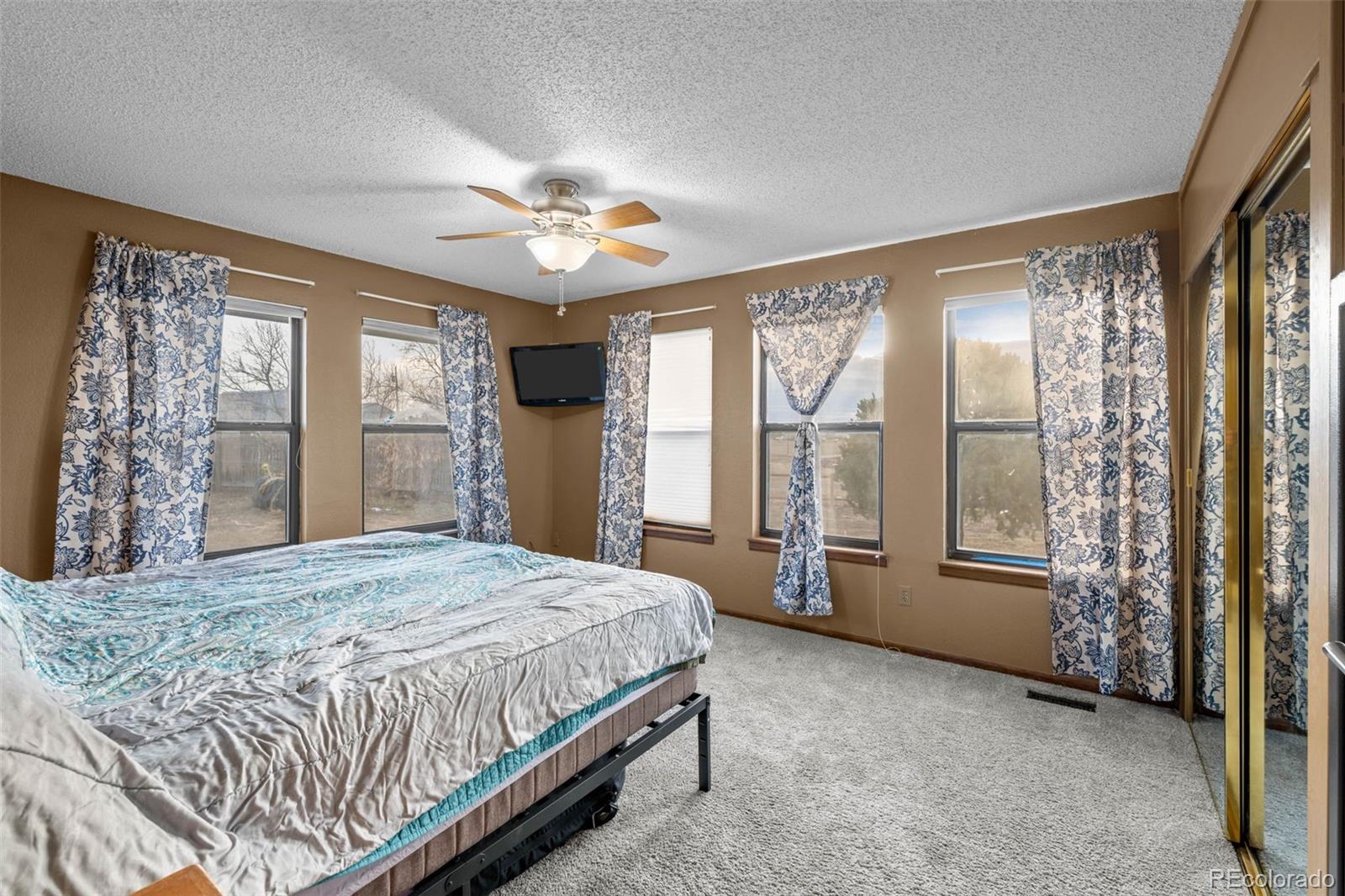 MLS Image #20 for 44011  morning star court,elizabeth, Colorado