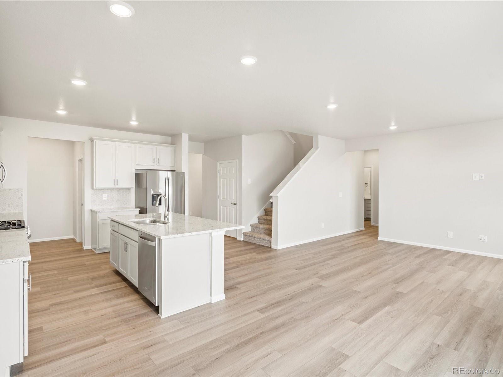 MLS Image #10 for 1945 s coolidge way,aurora, Colorado