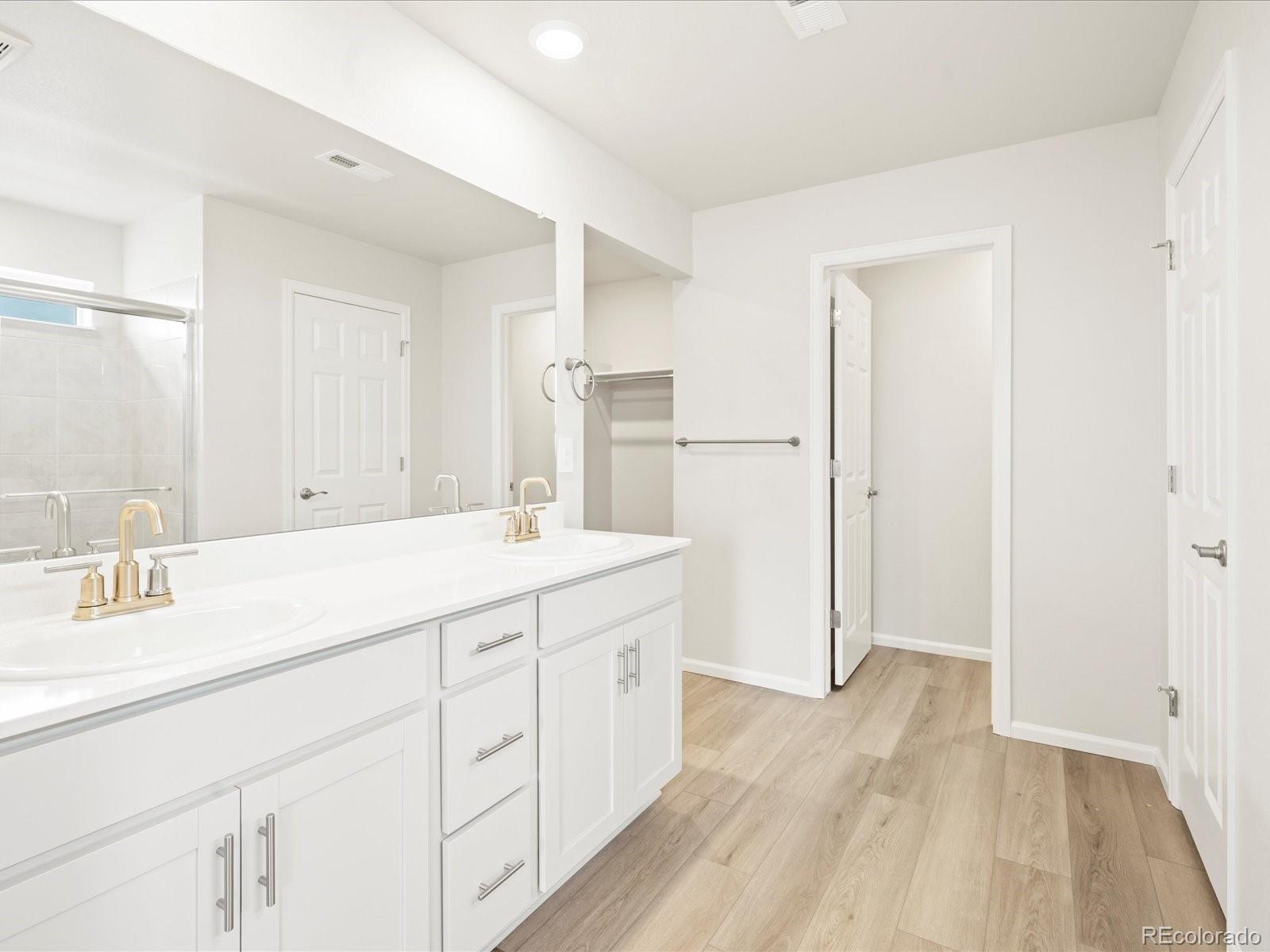 MLS Image #34 for 1945 s coolidge way,aurora, Colorado