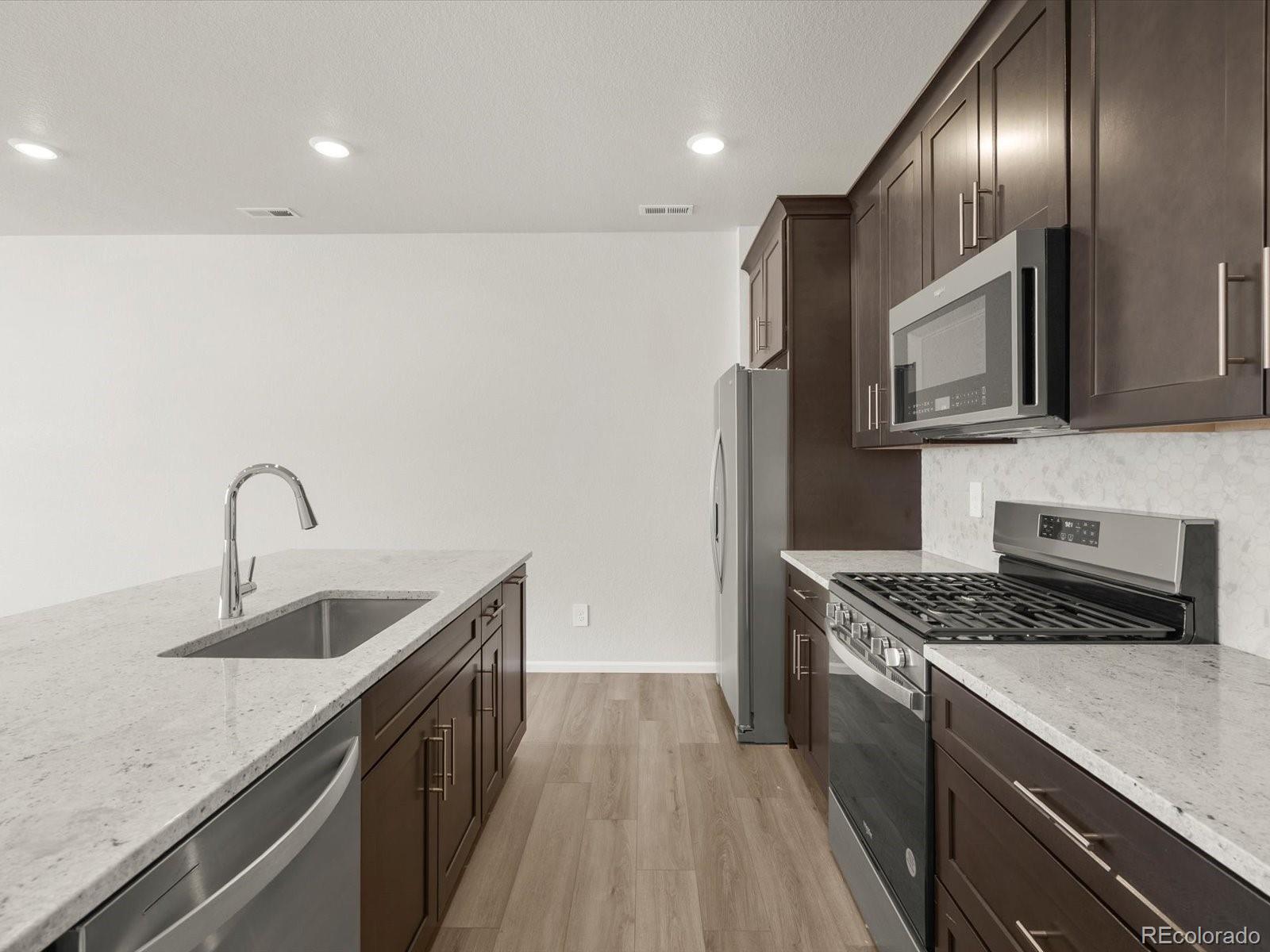 MLS Image #11 for 6534 n malaya street,aurora, Colorado