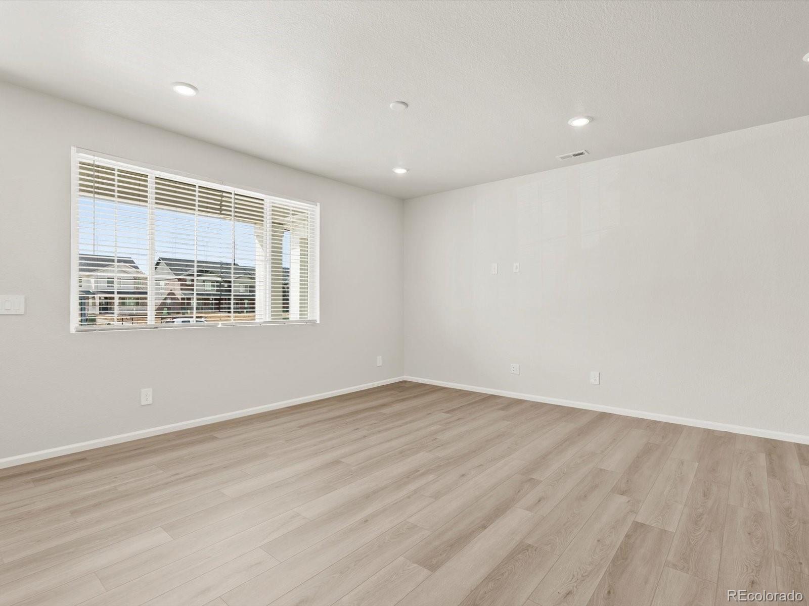 MLS Image #5 for 6534 n malaya street,aurora, Colorado