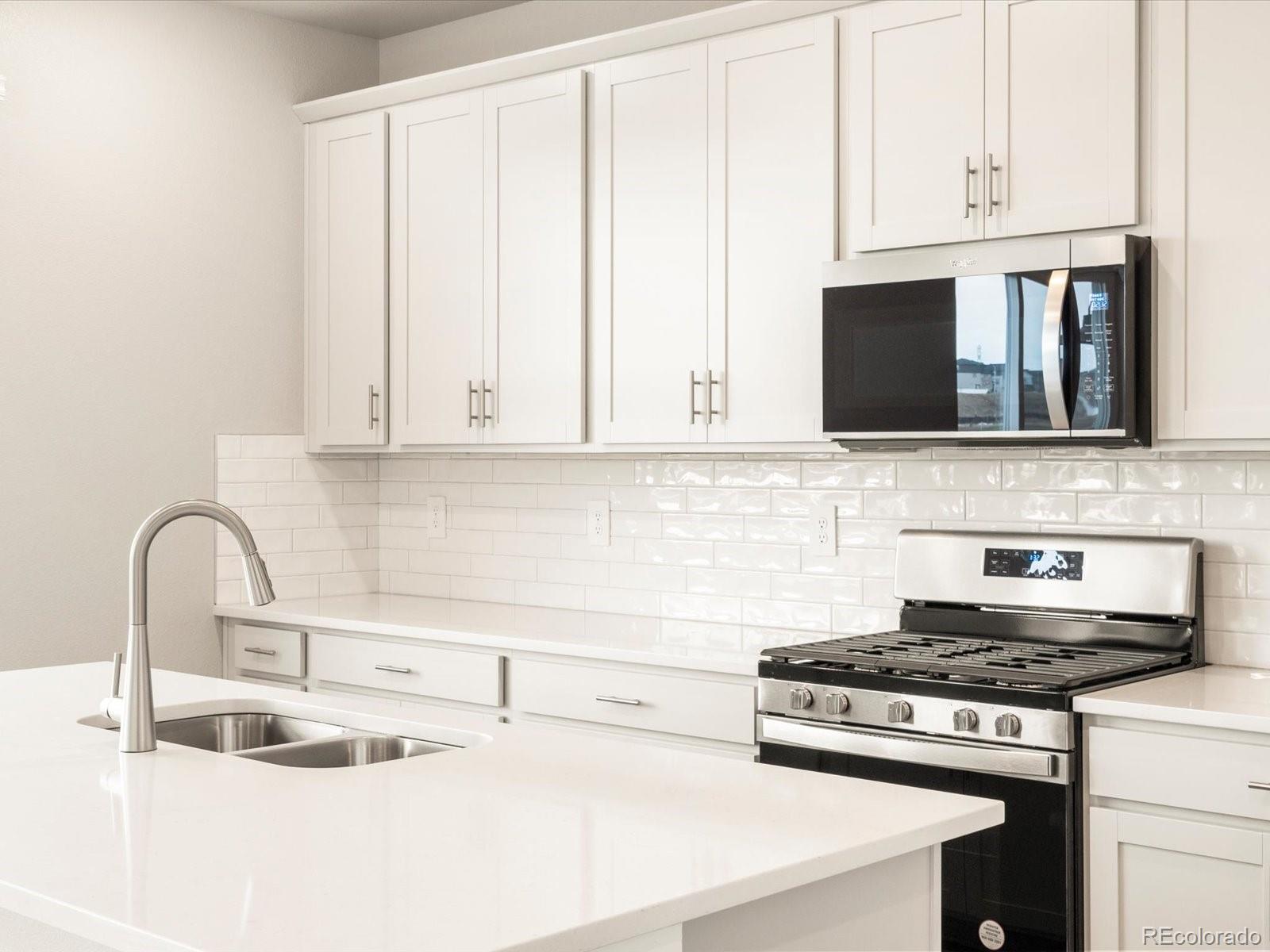 MLS Image #9 for 24008 e atlantic place,aurora, Colorado