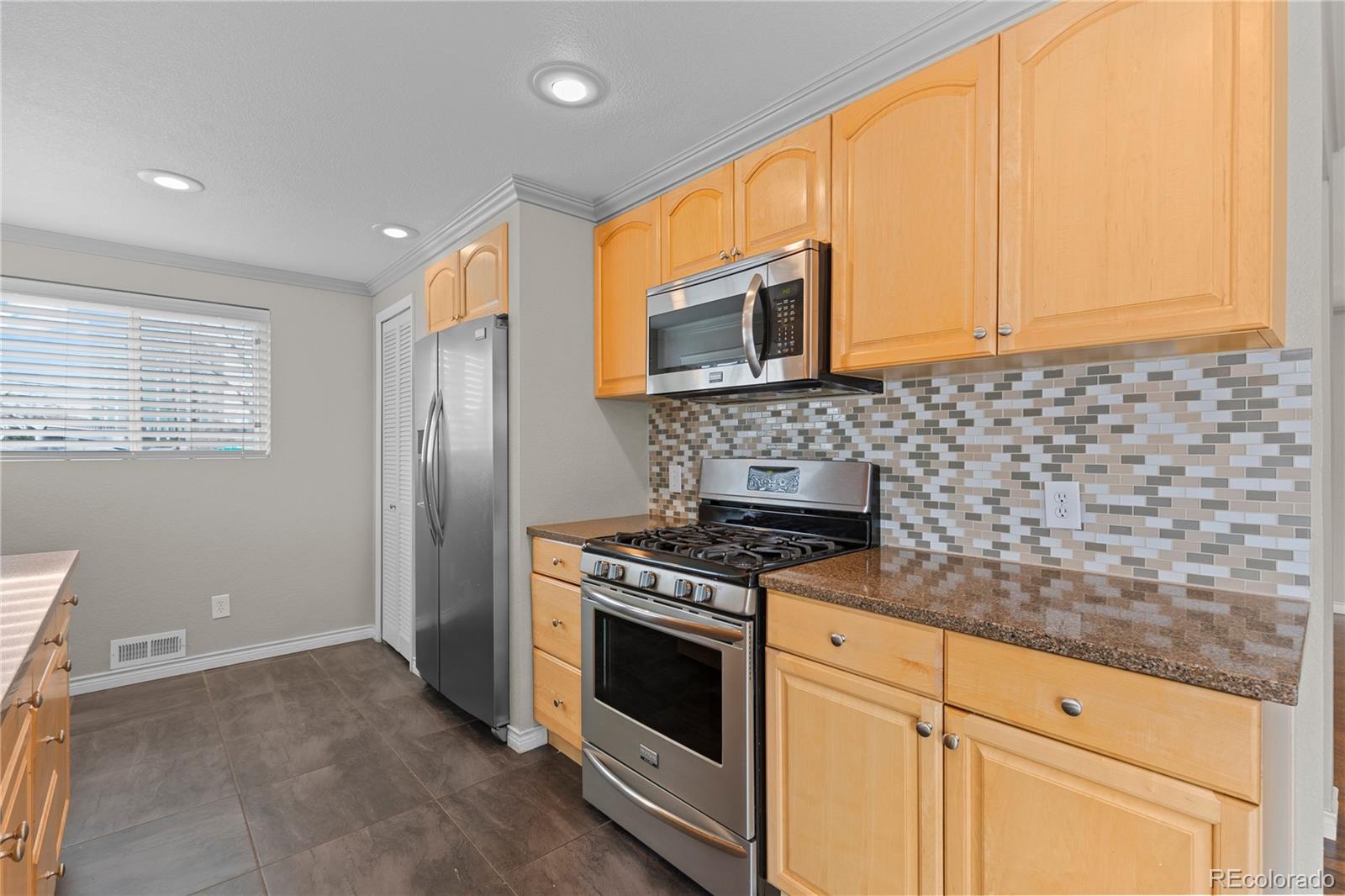 MLS Image #13 for 1996 s dexter street,denver, Colorado