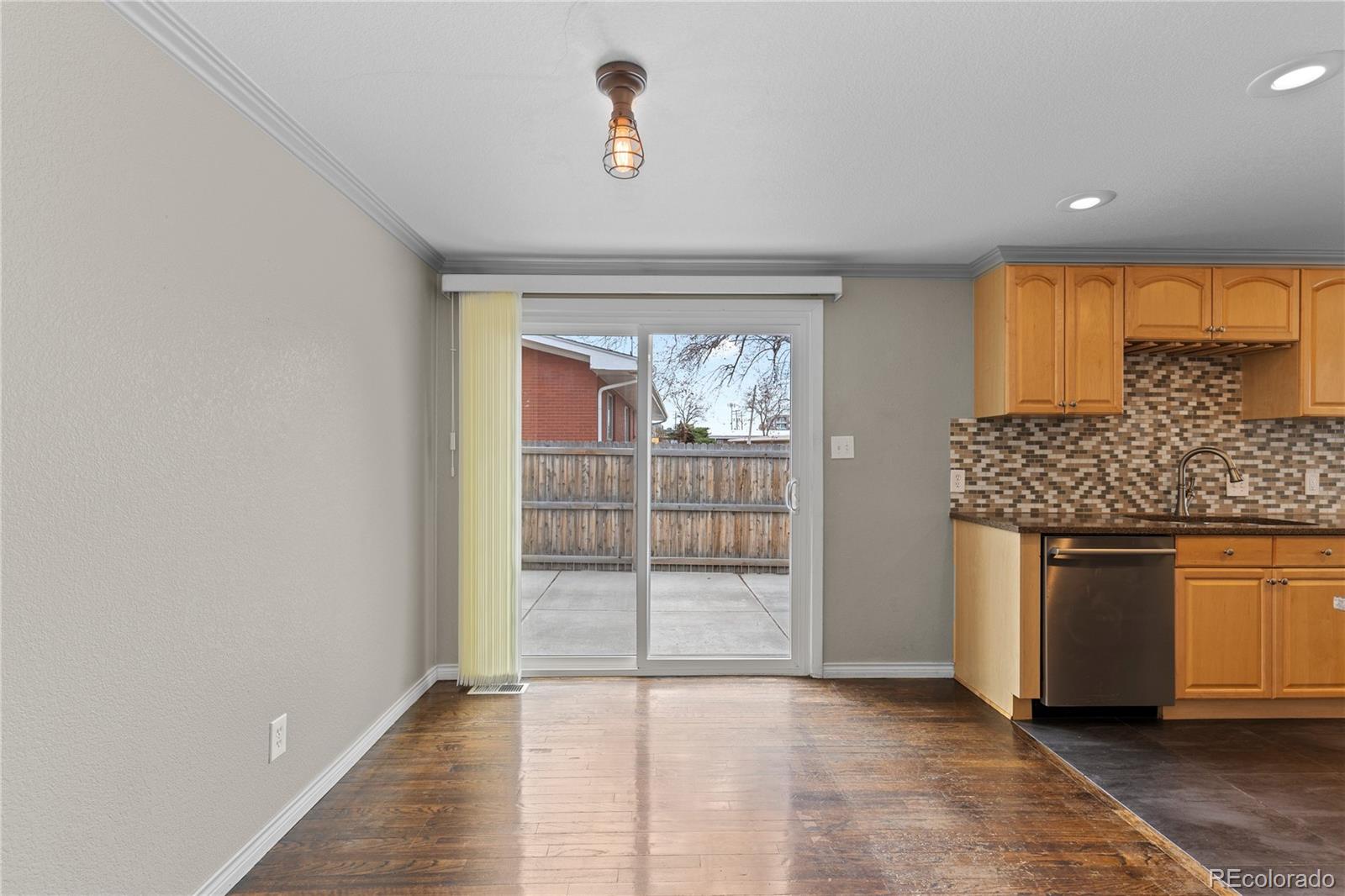 MLS Image #15 for 1996 s dexter street,denver, Colorado