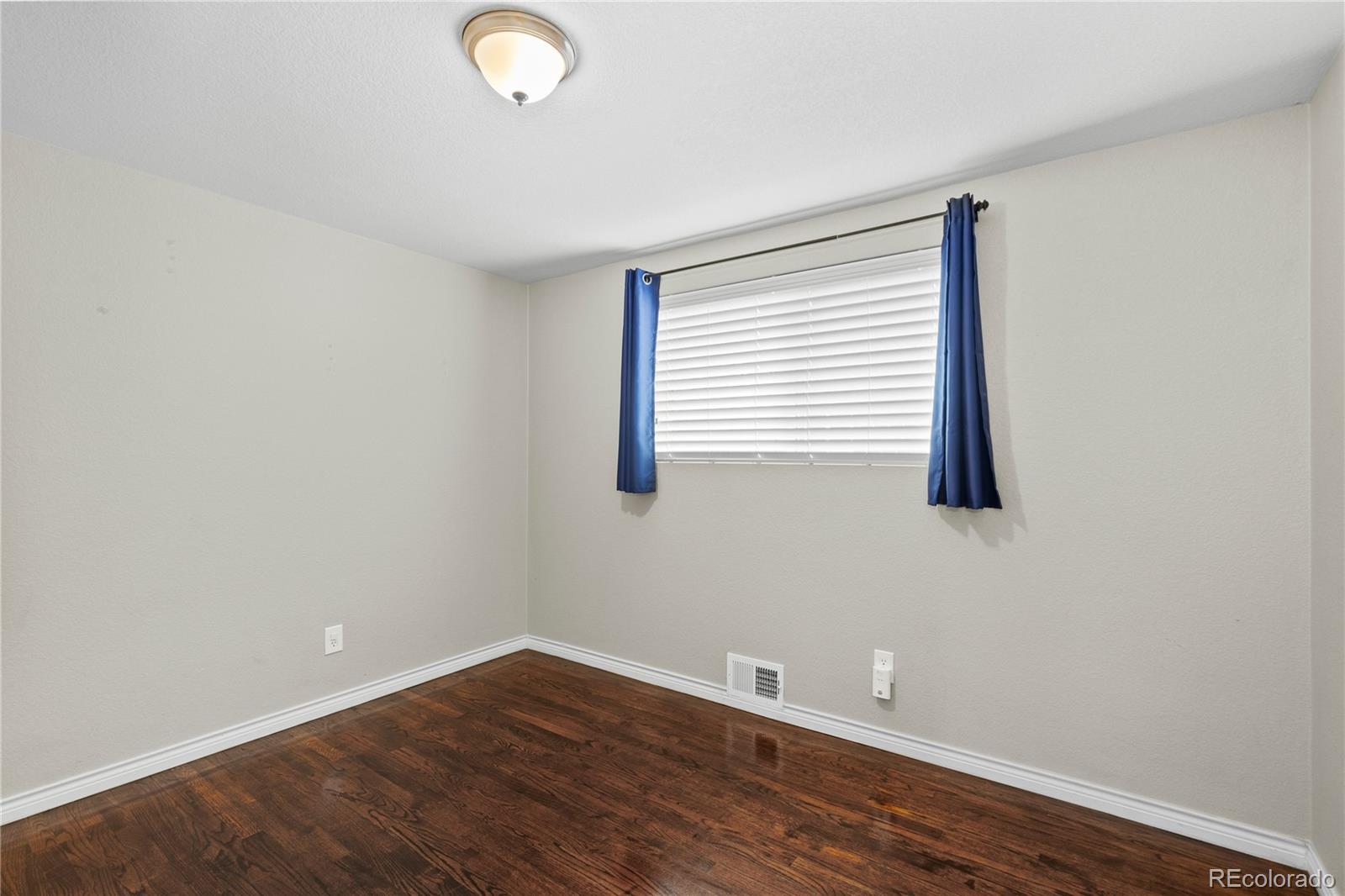 MLS Image #26 for 1996 s dexter street,denver, Colorado