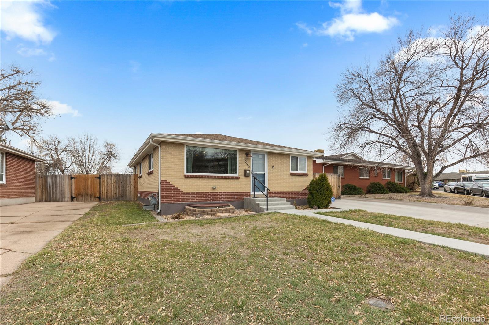 MLS Image #3 for 1996 s dexter street,denver, Colorado
