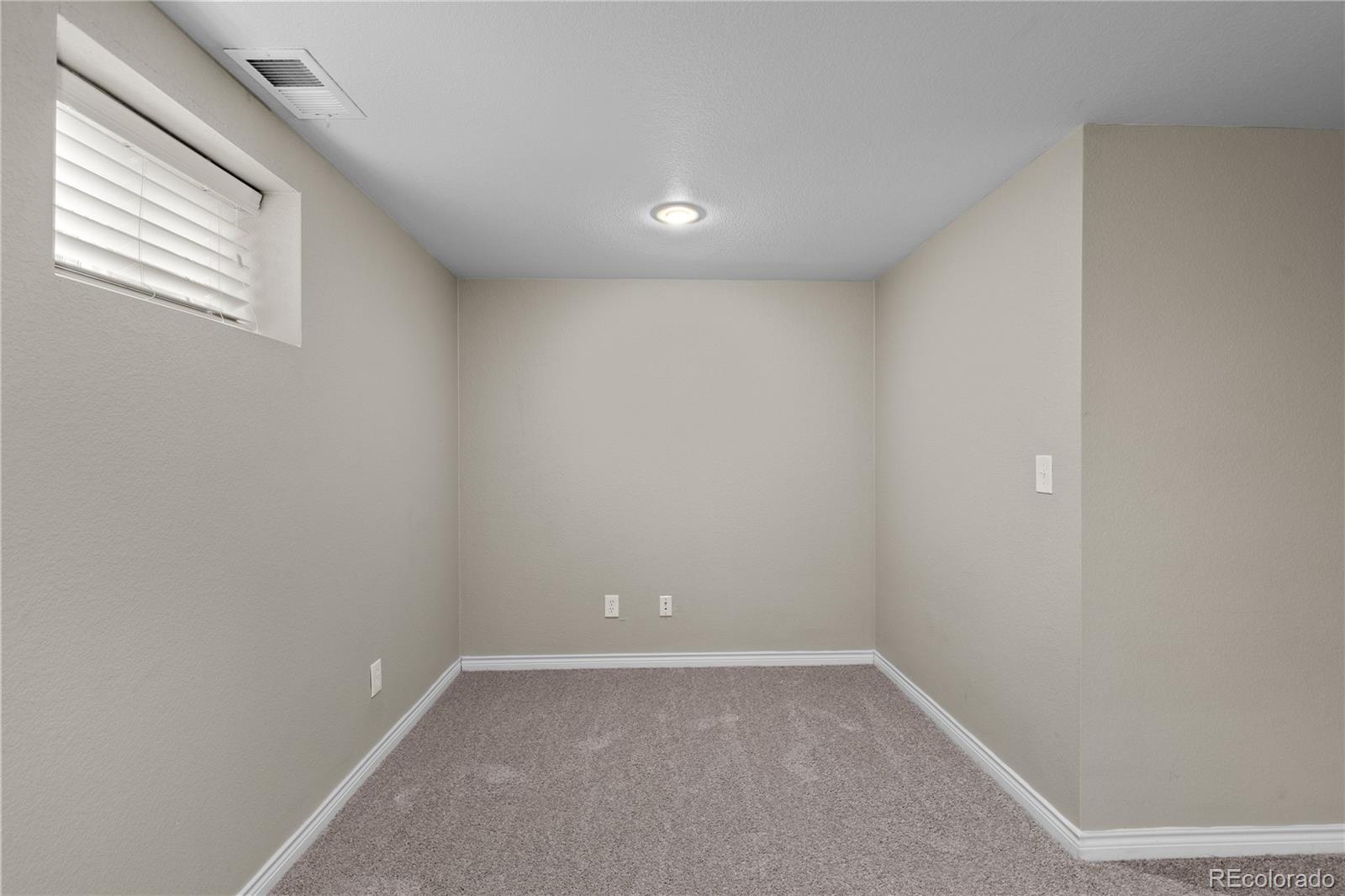 MLS Image #31 for 1996 s dexter street,denver, Colorado