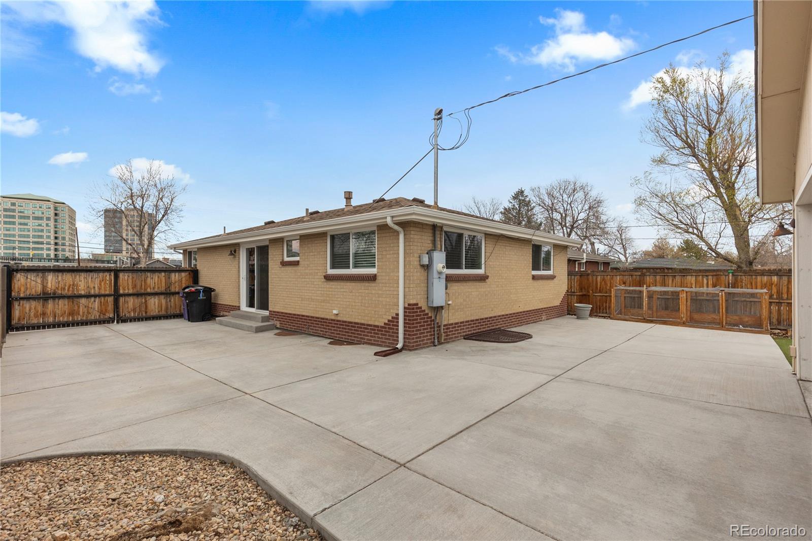 MLS Image #36 for 1996 s dexter street,denver, Colorado