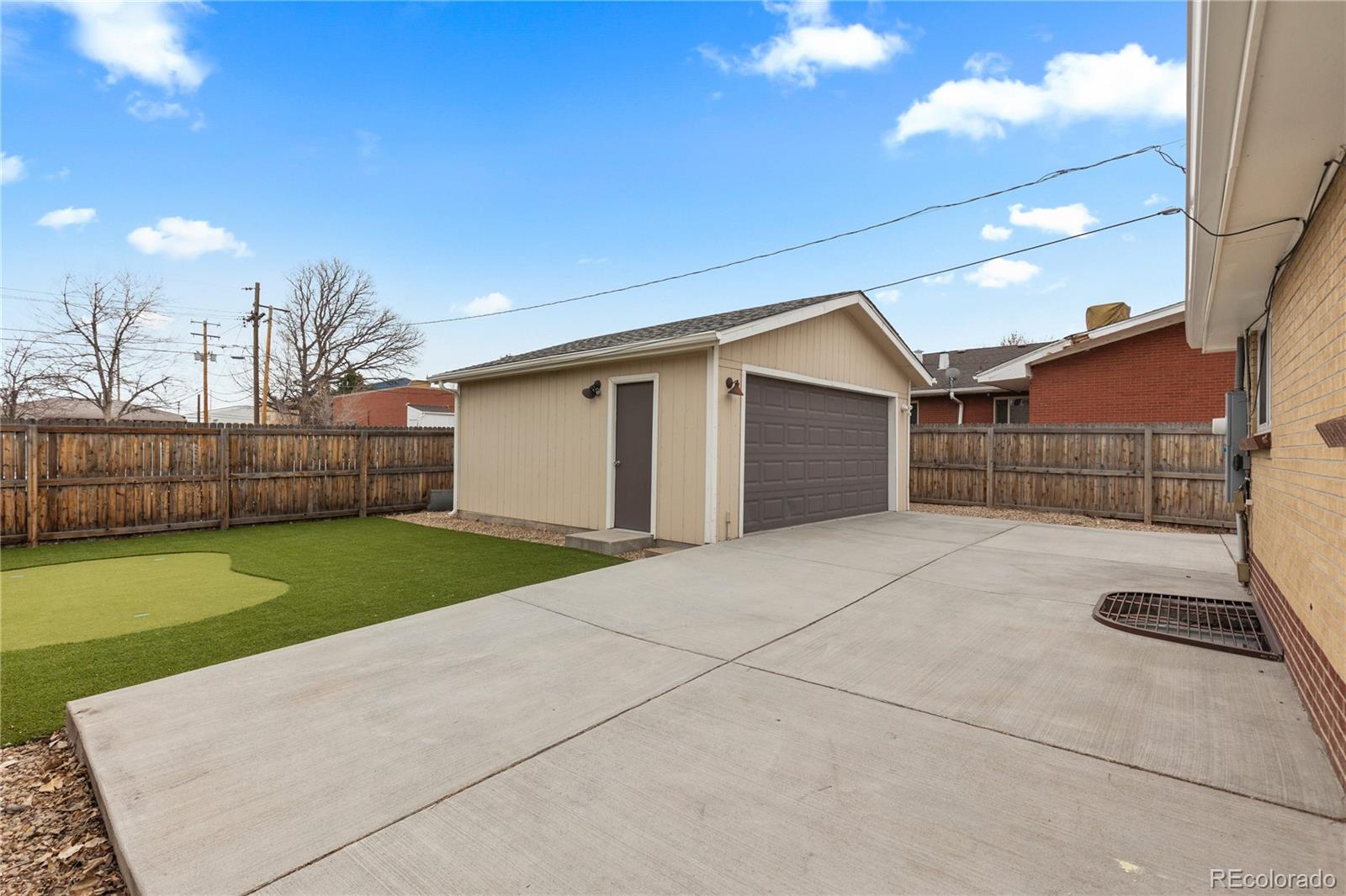 MLS Image #38 for 1996 s dexter street,denver, Colorado