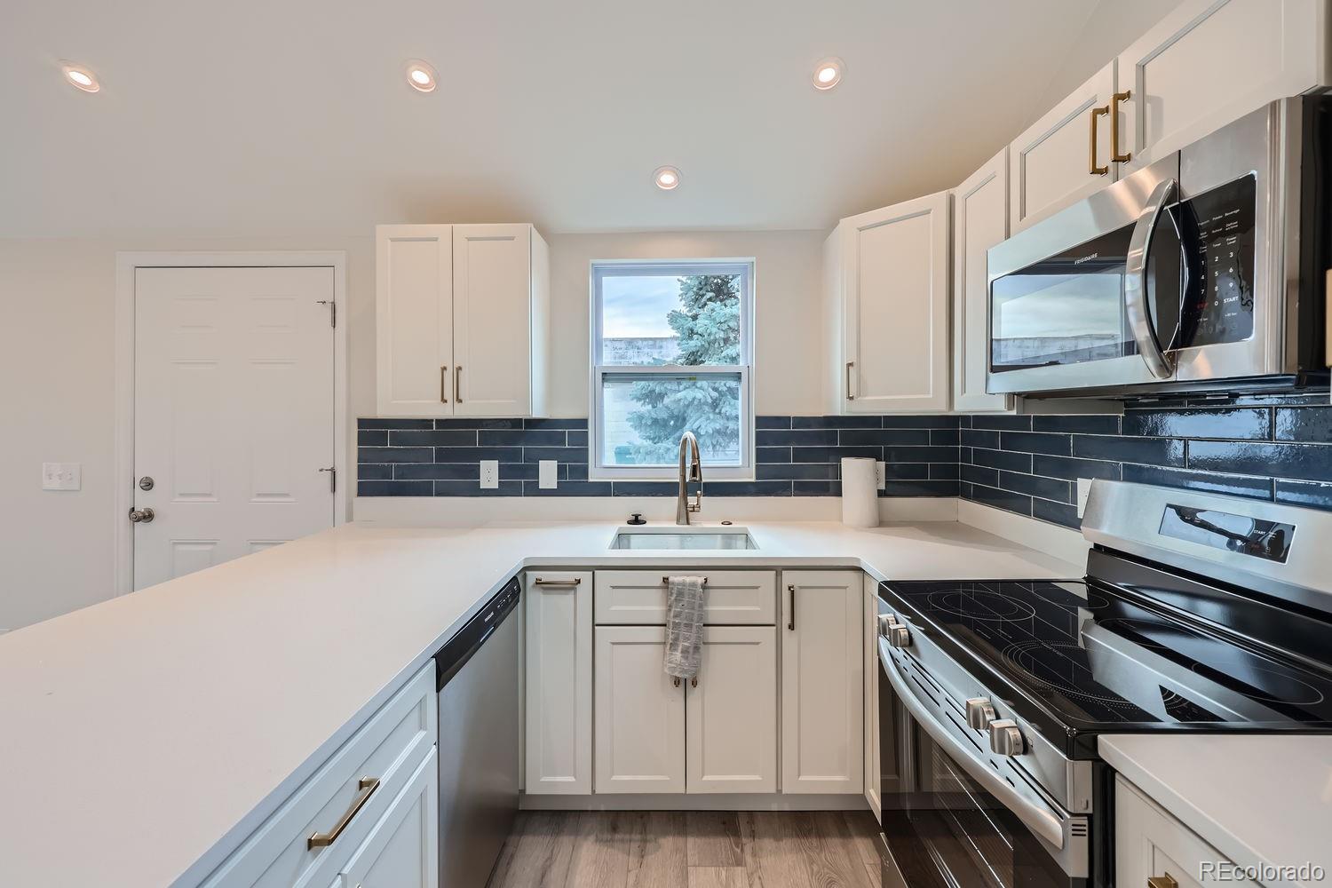MLS Image #4 for 3379 s eliot street,englewood, Colorado