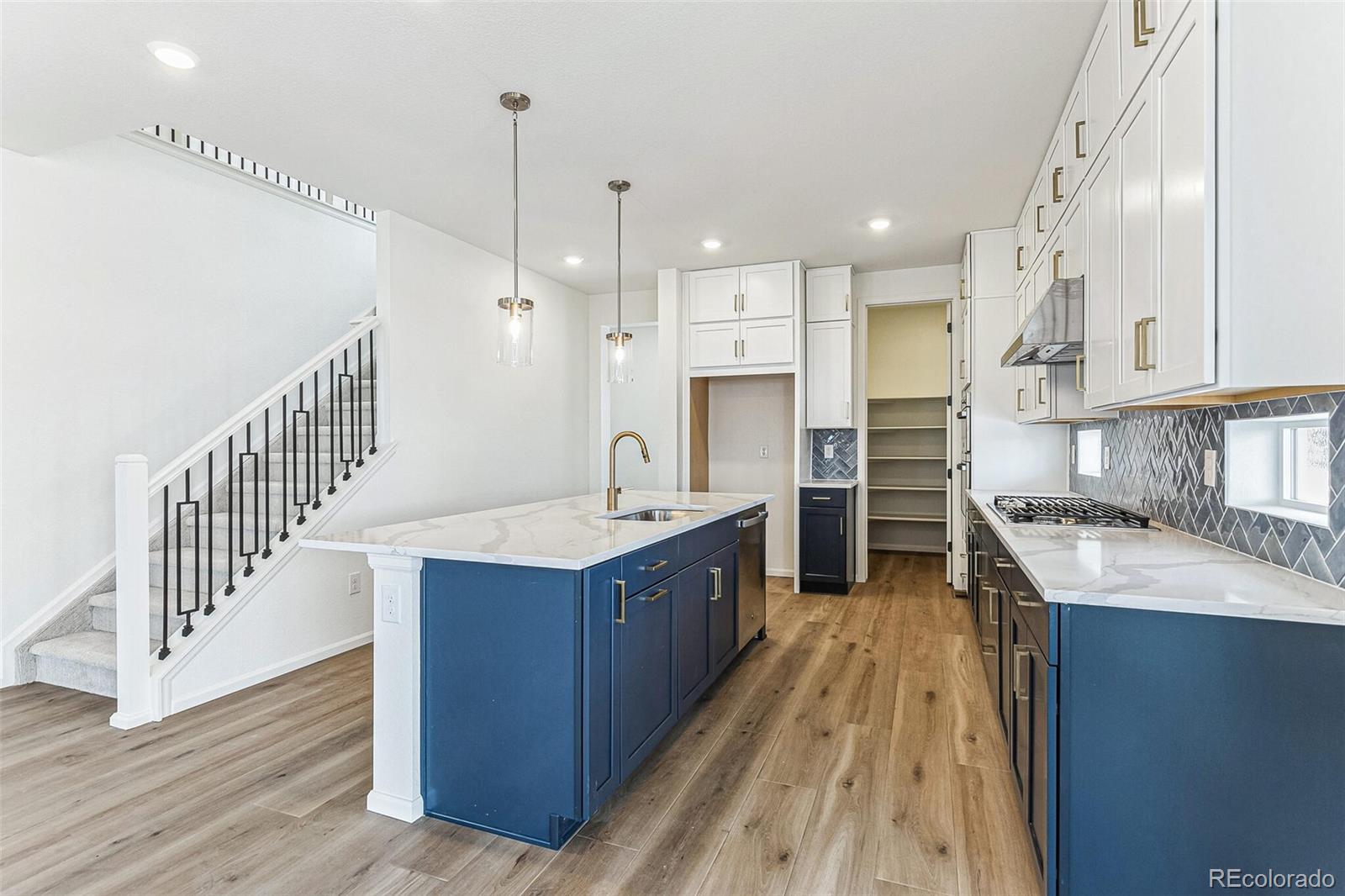 MLS Image #10 for 15499  kearney street,brighton, Colorado