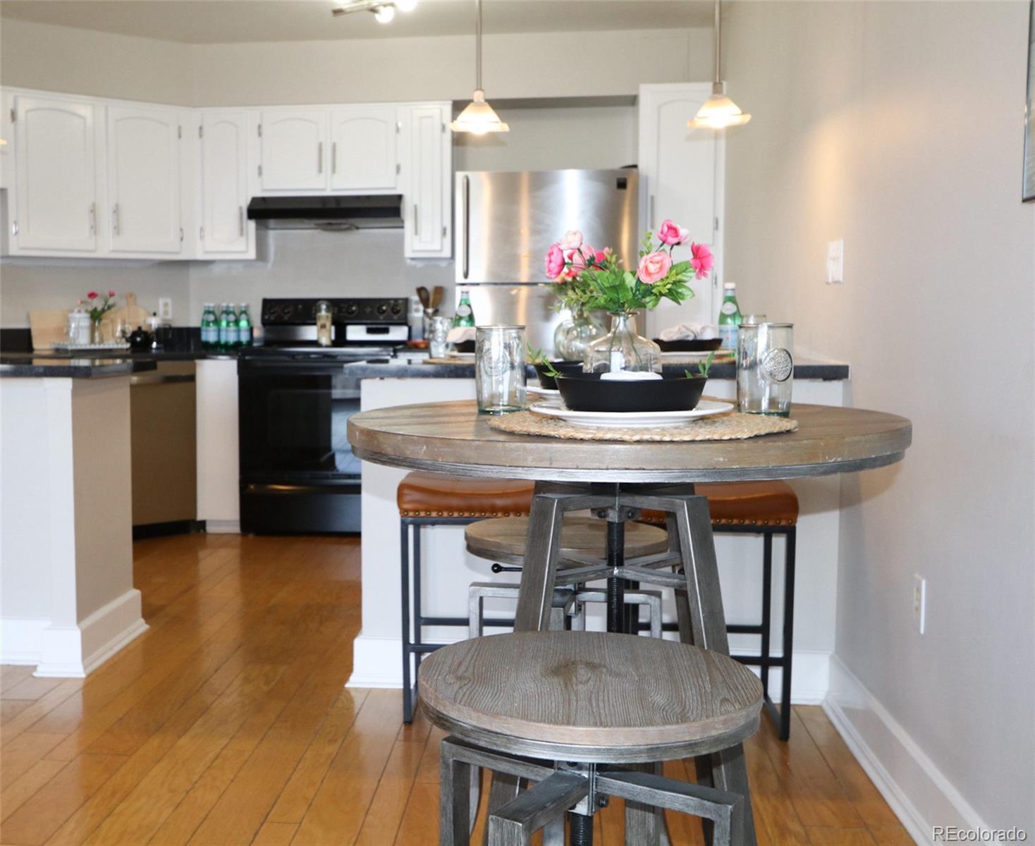 MLS Image #4 for 1625  larimer street,denver, Colorado