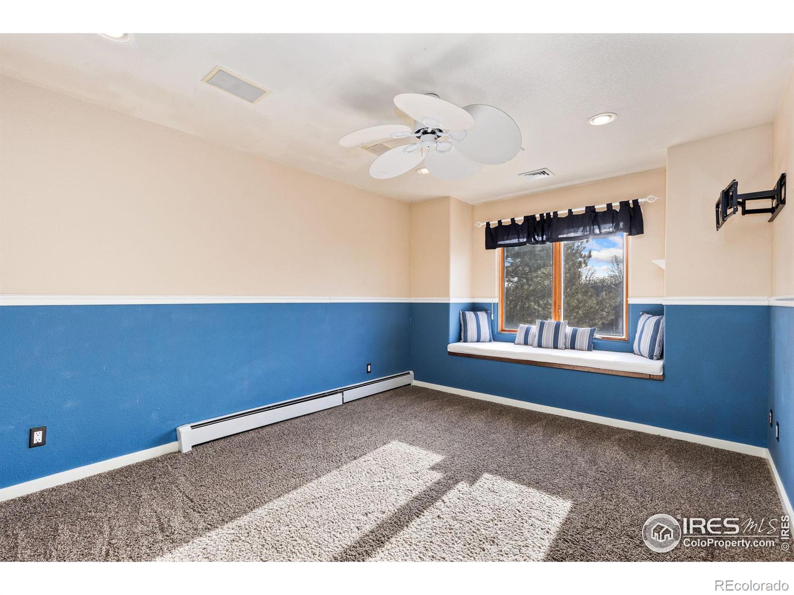 MLS Image #20 for 1935  diamond drive,longmont, Colorado