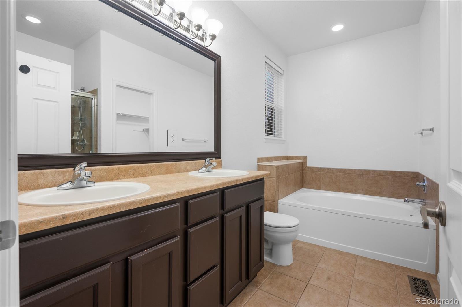MLS Image #17 for 23420 e berry avenue,aurora, Colorado