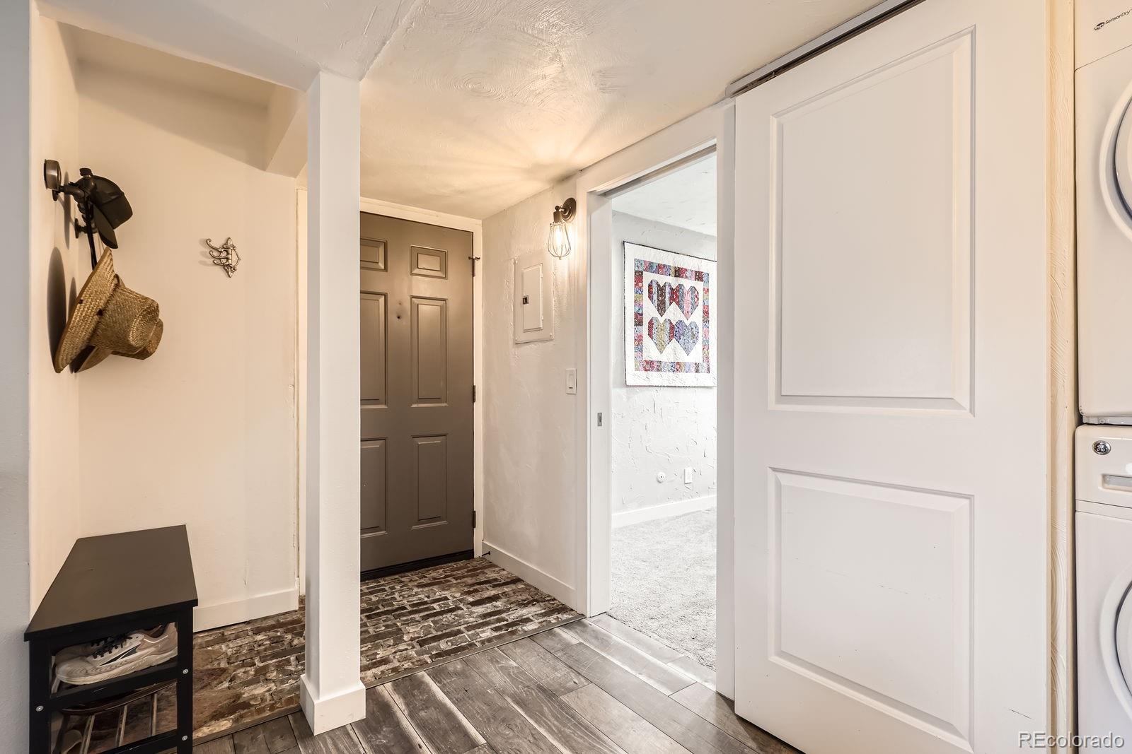 MLS Image #3 for 3141 s tamarac drive,denver, Colorado