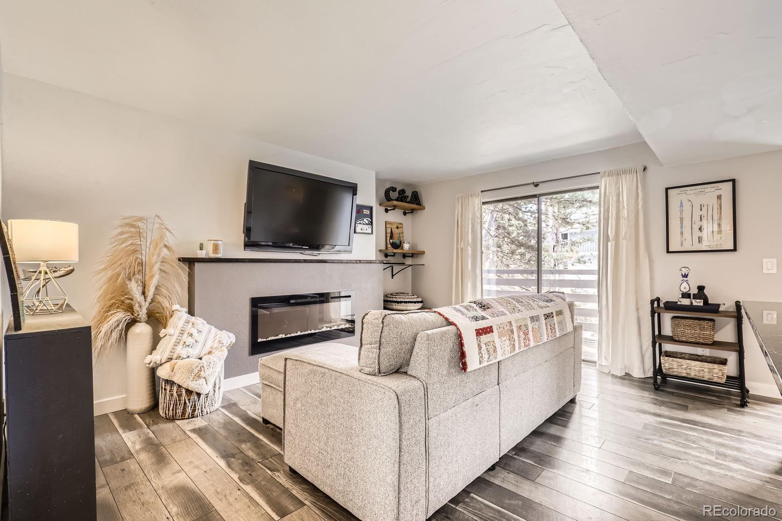 MLS Image #5 for 3141 s tamarac drive,denver, Colorado