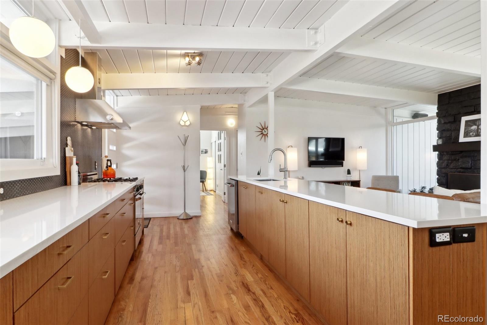 MLS Image #14 for 1486 s elm street,denver, Colorado