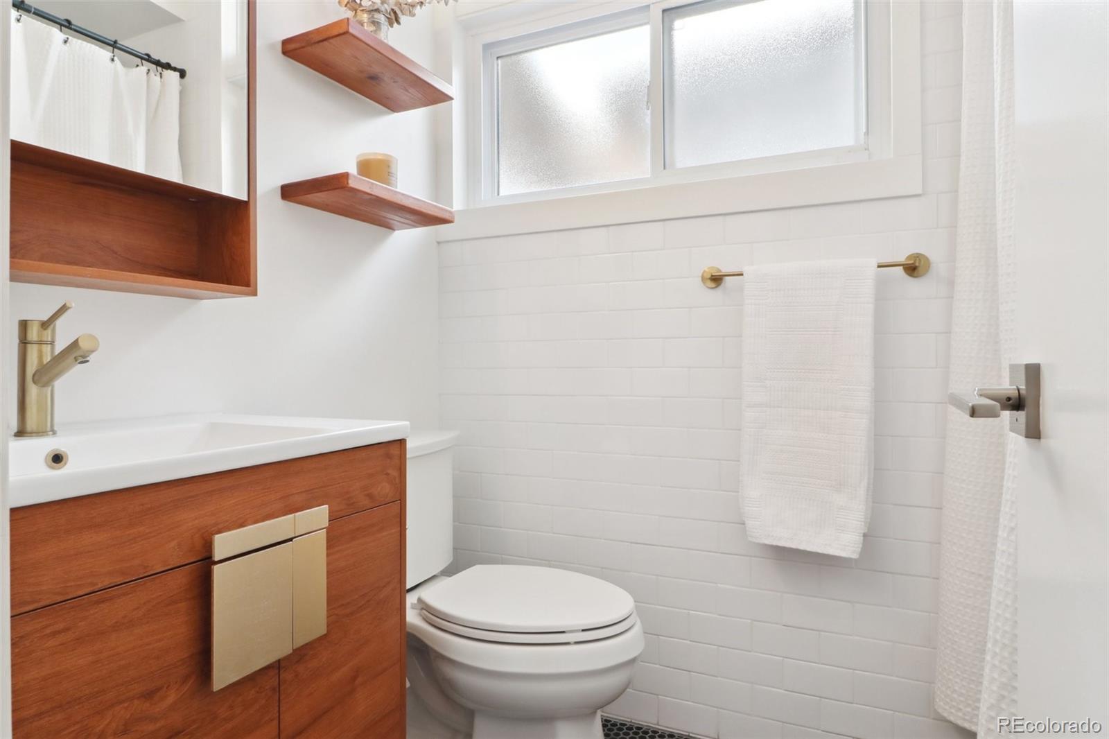 MLS Image #15 for 1486 s elm street,denver, Colorado