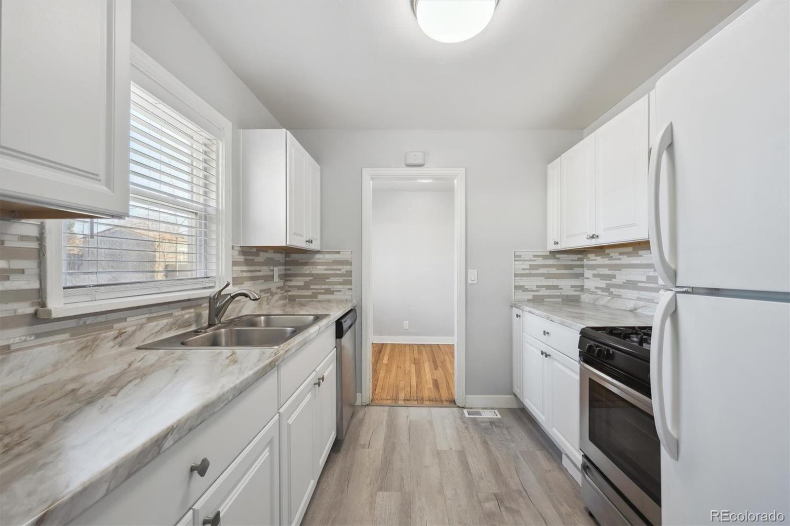 MLS Image #11 for 1934  macon street,aurora, Colorado