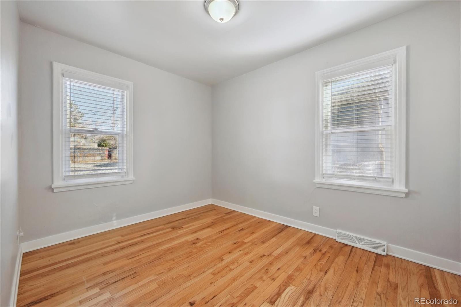 MLS Image #13 for 1934  macon street,aurora, Colorado