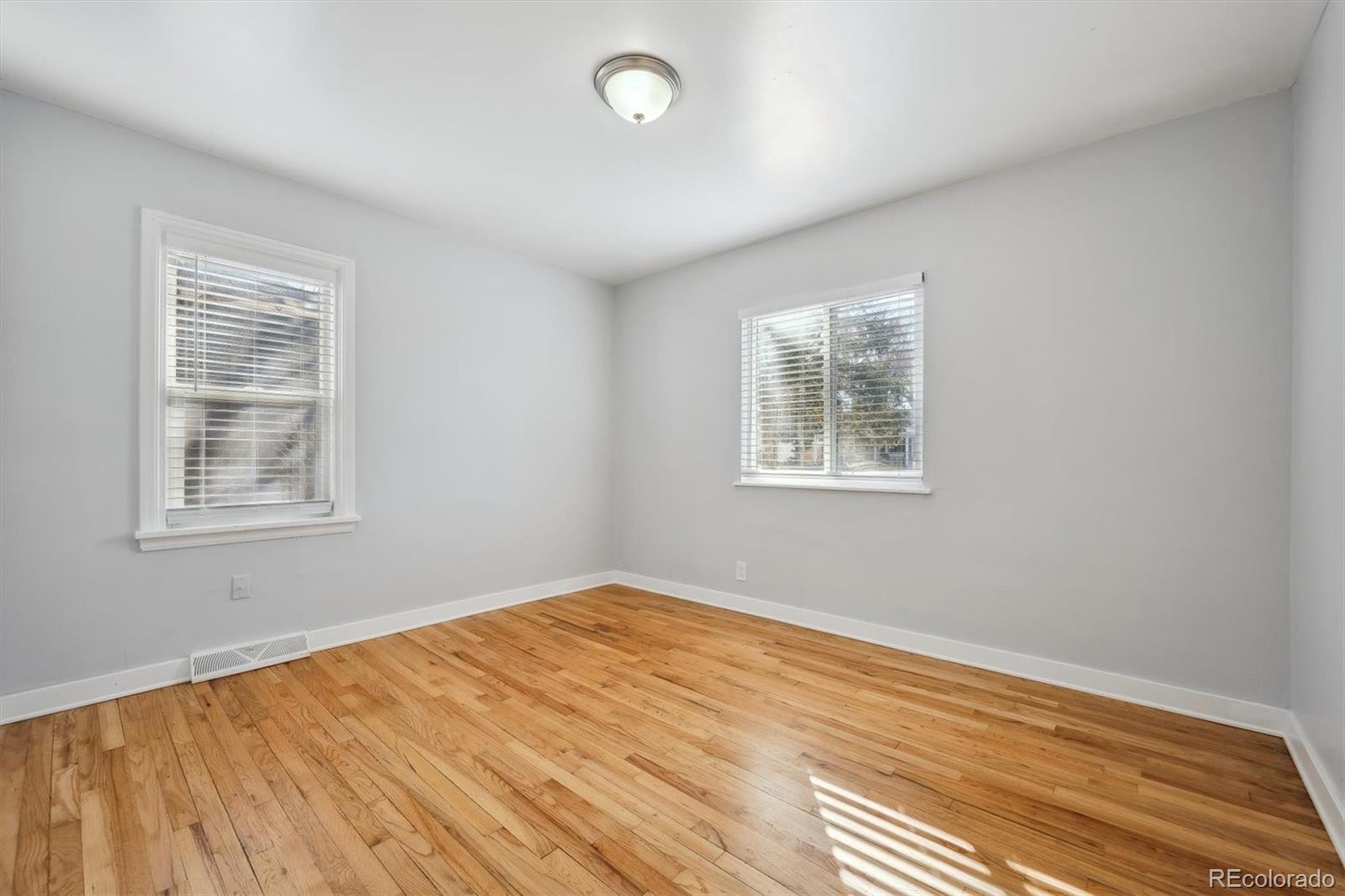 MLS Image #15 for 1934  macon street,aurora, Colorado