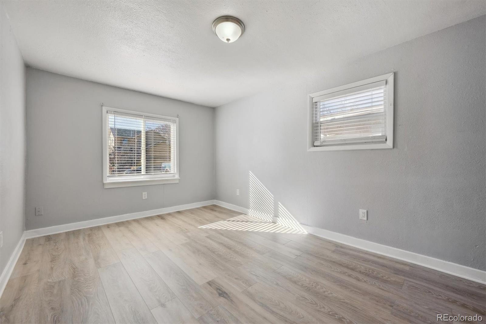 MLS Image #18 for 1934  macon street,aurora, Colorado