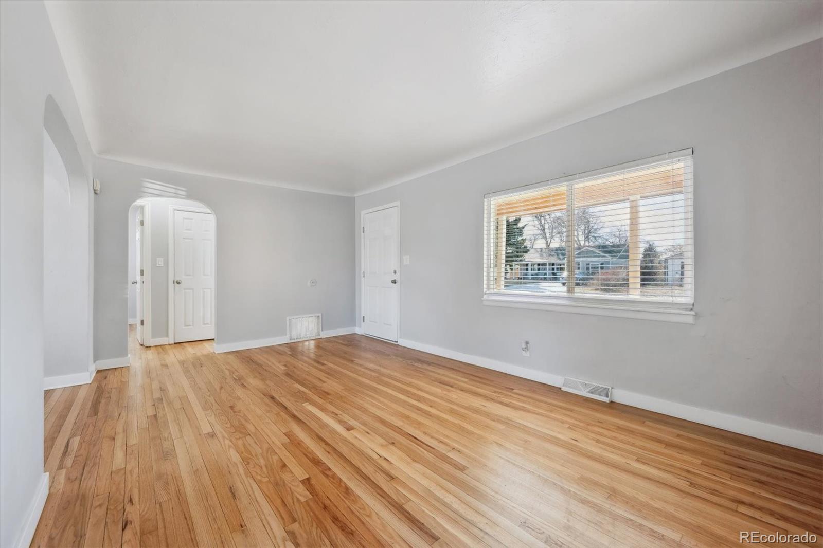 MLS Image #3 for 1934  macon street,aurora, Colorado