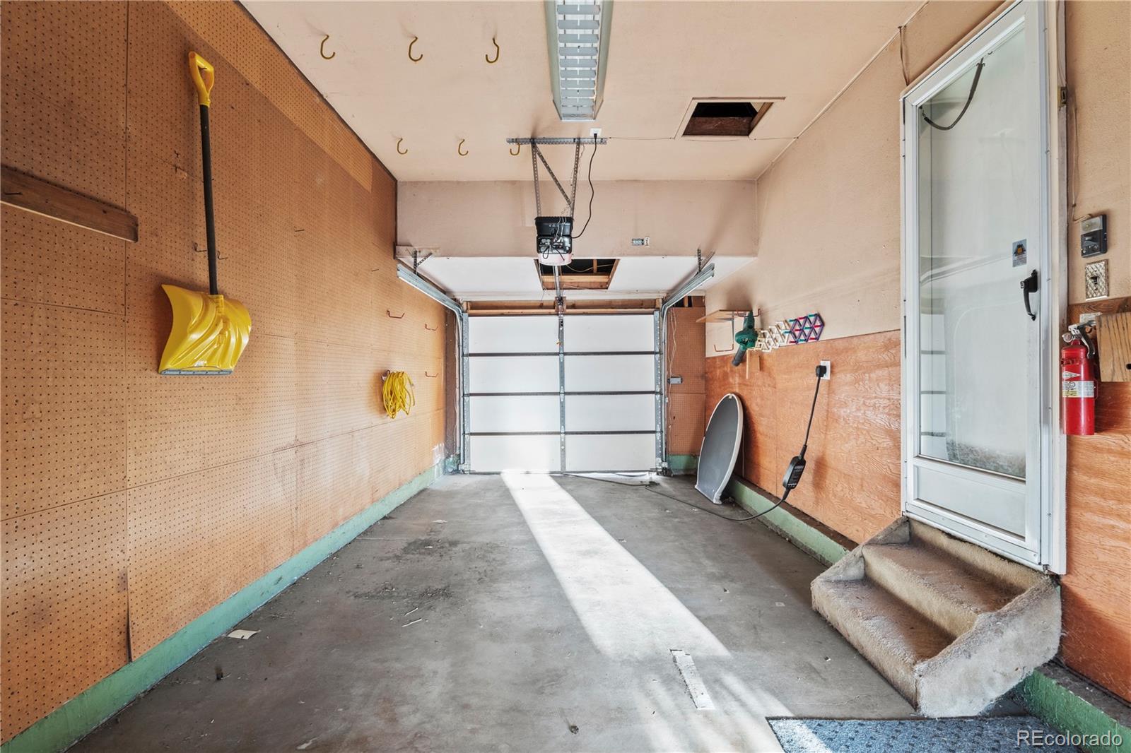 MLS Image #42 for 2909 s zurich court,denver, Colorado