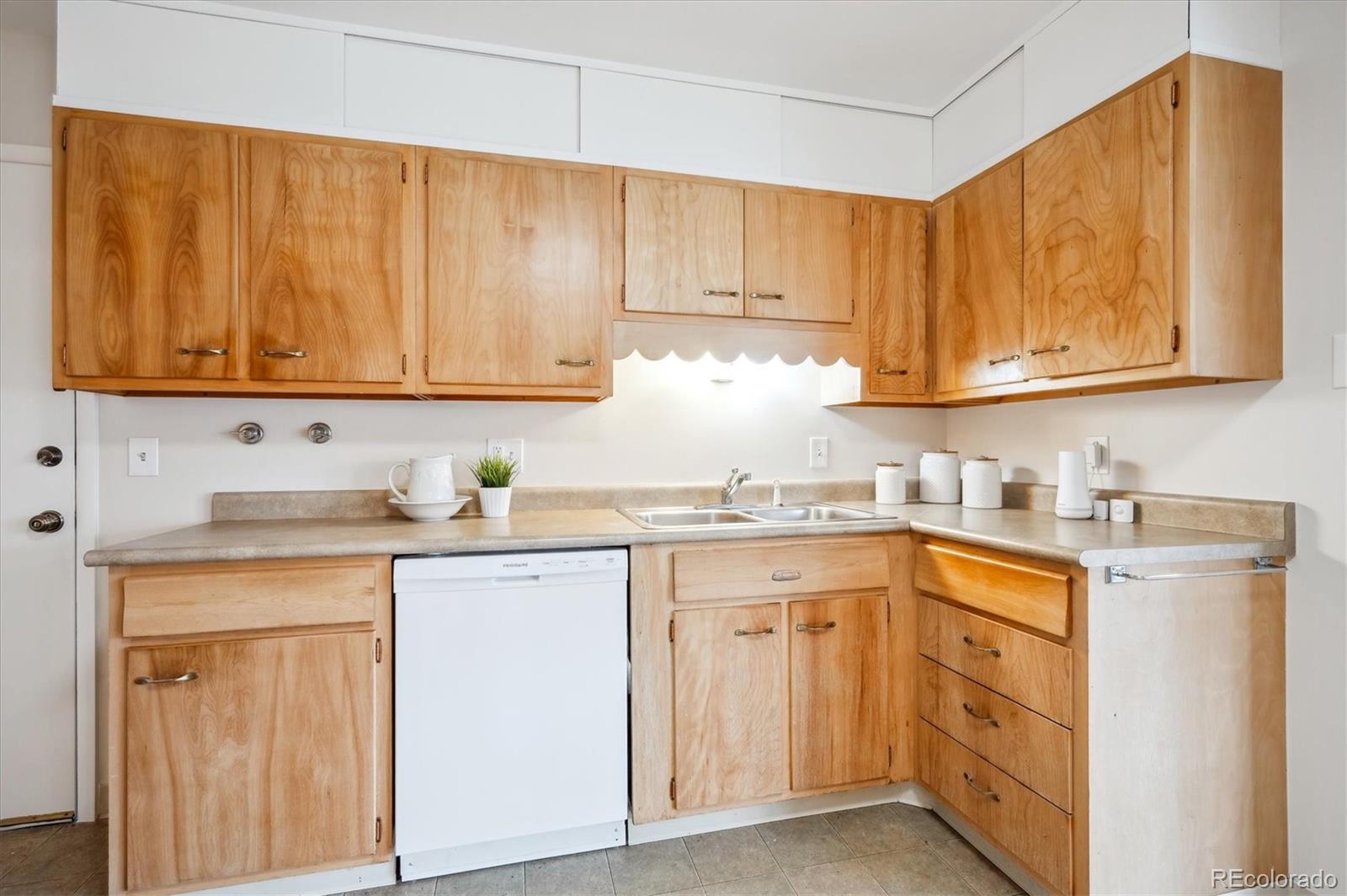 MLS Image #12 for 13373 w 24th place,golden, Colorado