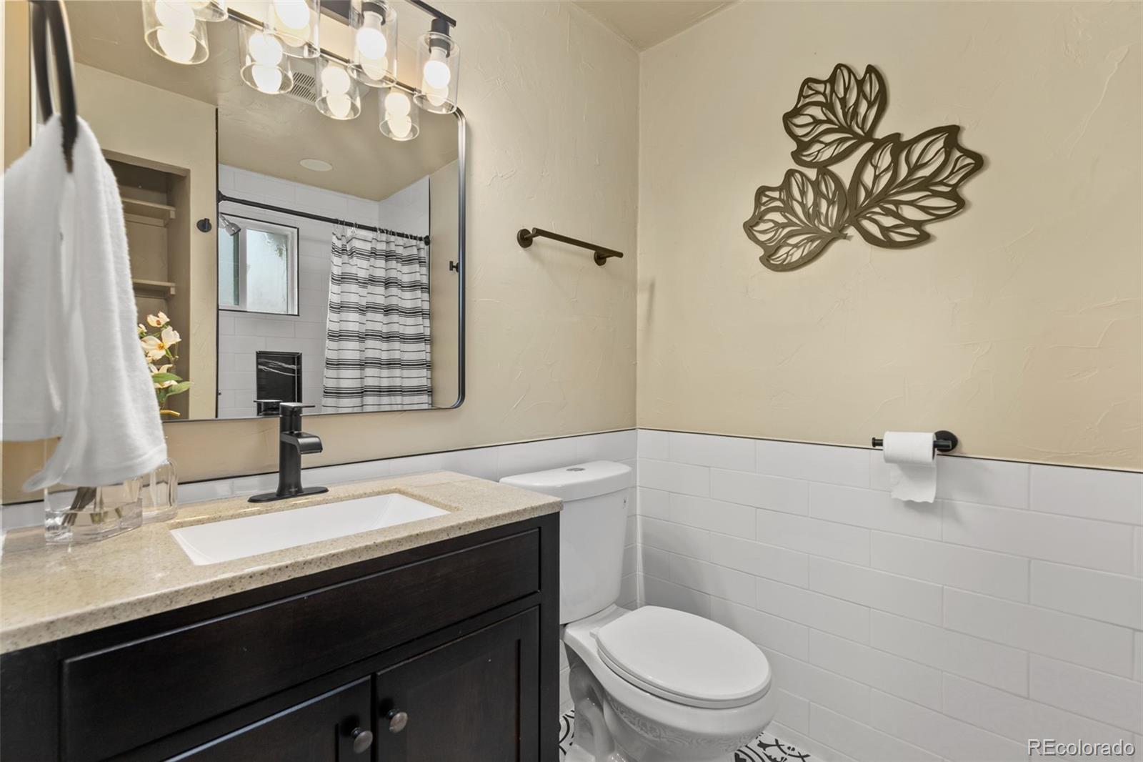 MLS Image #13 for 1981 s knox court,denver, Colorado