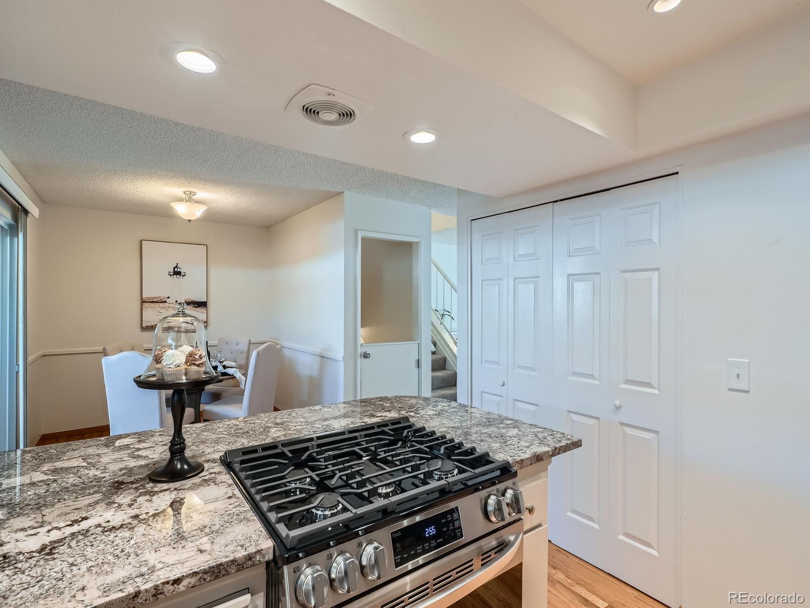 MLS Image #5 for 9057 e oxford drive,denver, Colorado