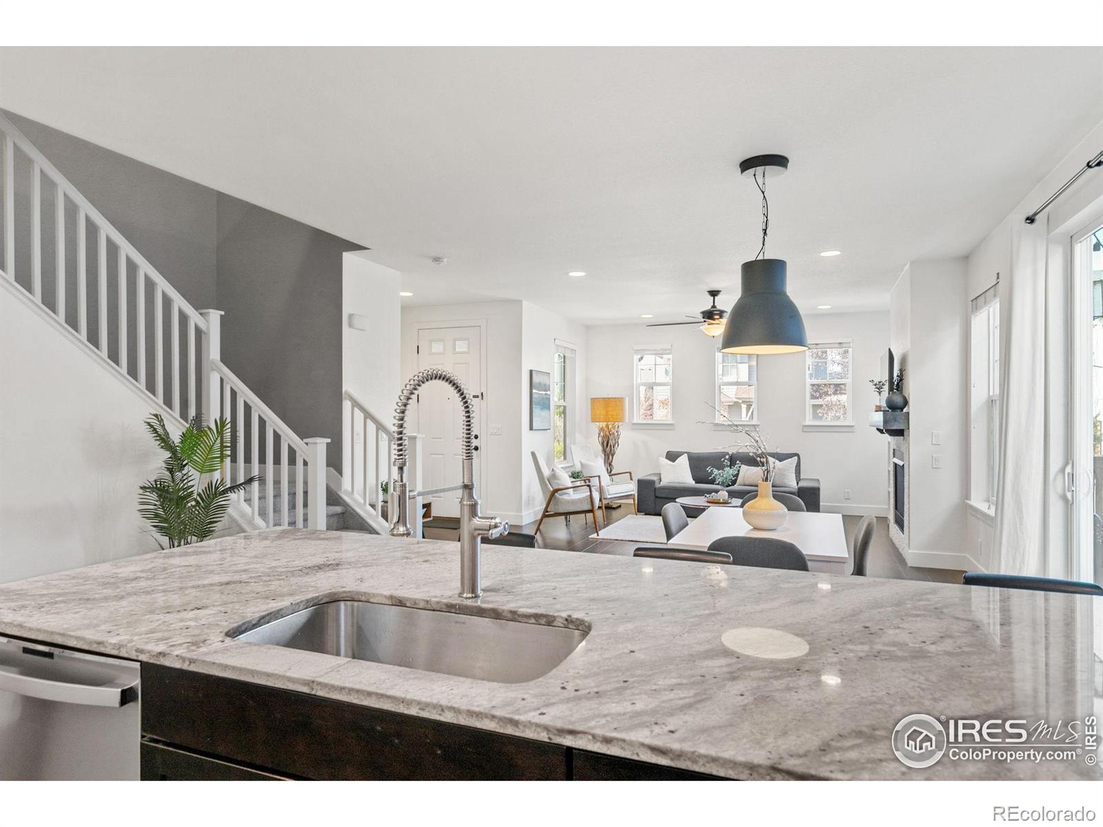 MLS Image #9 for 8146 e 53rd drive,denver, Colorado