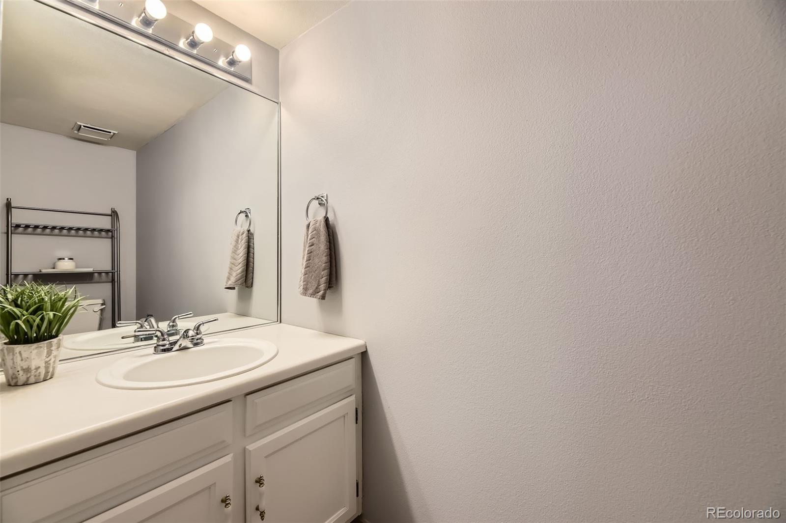MLS Image #10 for 7721 s curtice way,littleton, Colorado