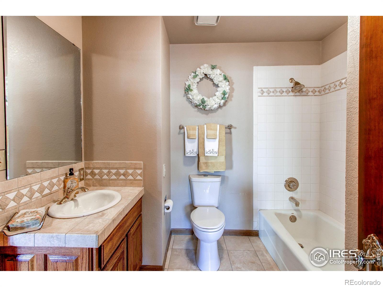 MLS Image #10 for 2525  22nd drive,longmont, Colorado