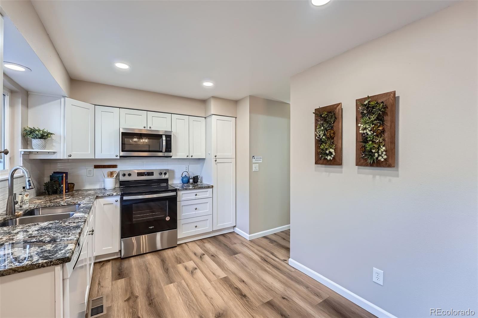 MLS Image #4 for 6914 e briarwood drive,centennial, Colorado