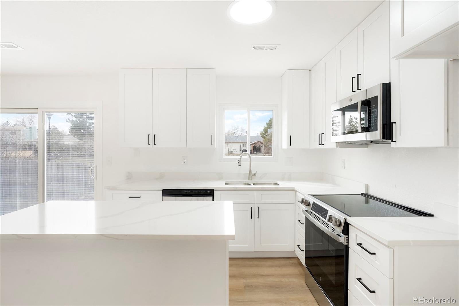 MLS Image #8 for 3643 s mobile way,aurora, Colorado