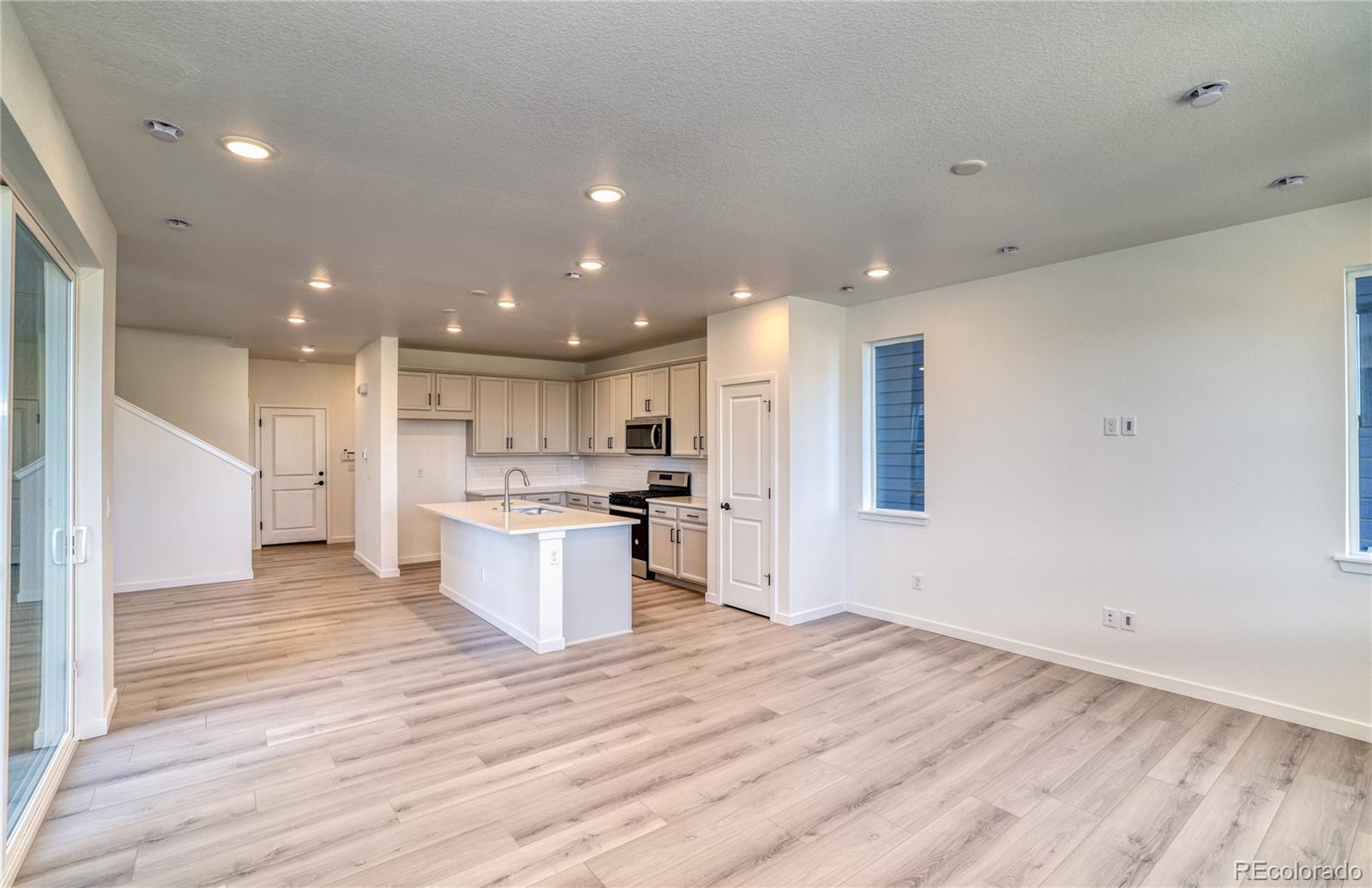 MLS Image #4 for 8635  hotchkiss street,littleton, Colorado