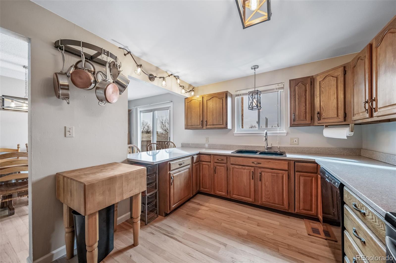 MLS Image #10 for 21600 e 11th avenue,aurora, Colorado