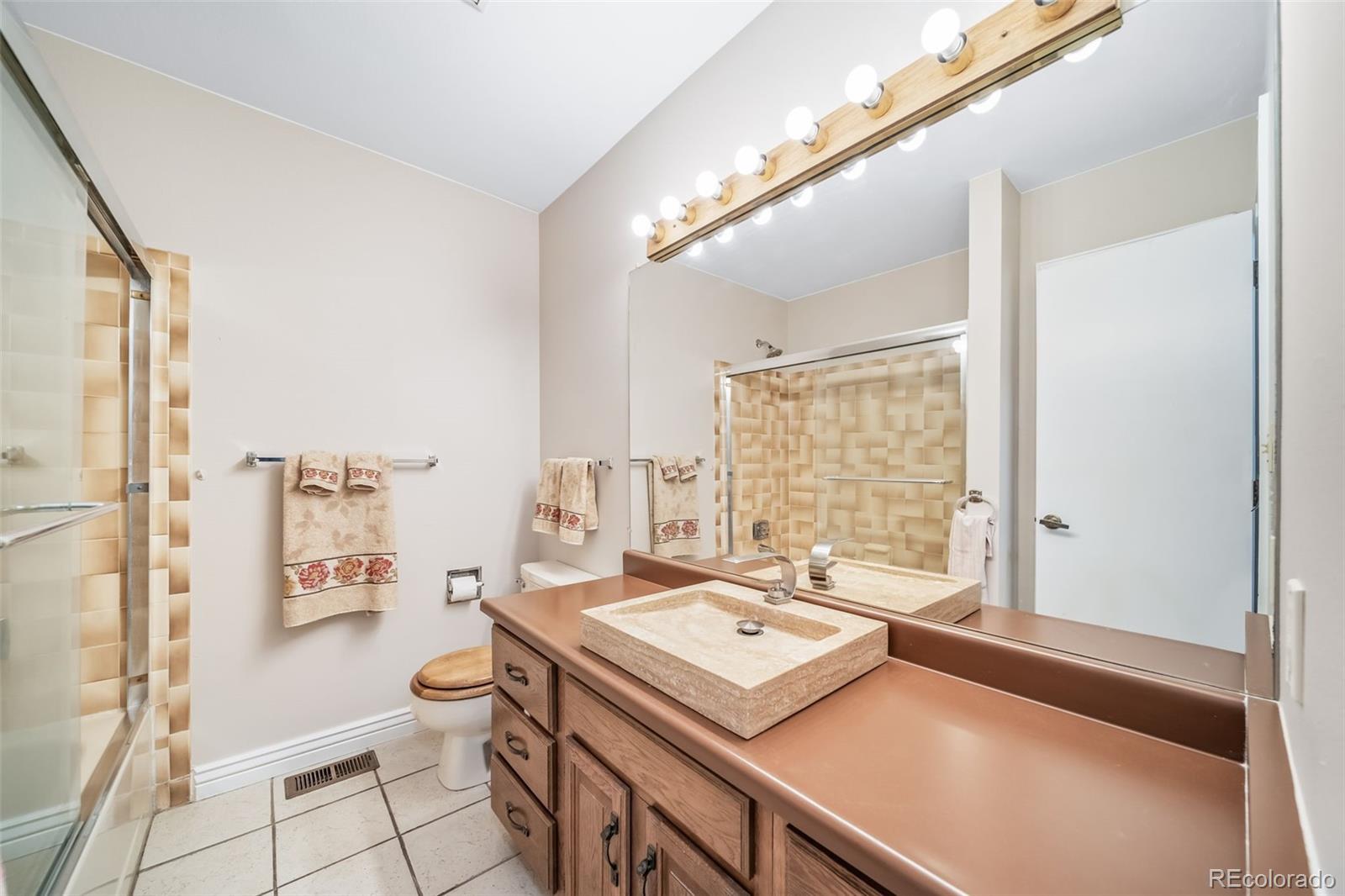 MLS Image #19 for 21600 e 11th avenue,aurora, Colorado