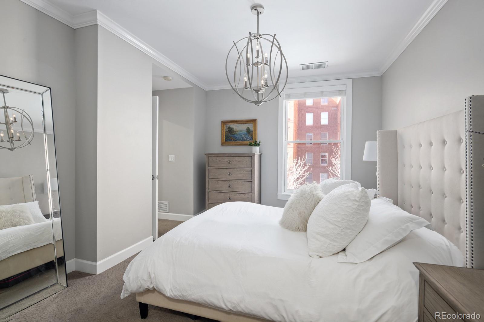 MLS Image #18 for 1631 n emerson street,denver, Colorado