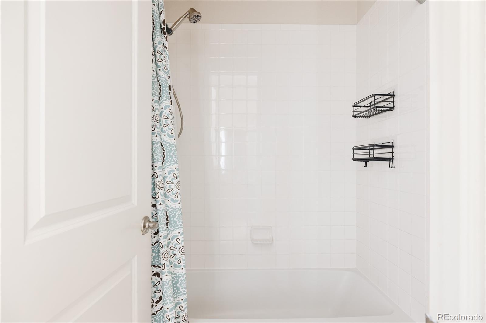 MLS Image #21 for 27274 e lakeview place,aurora, Colorado